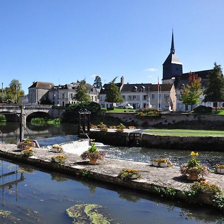 Le Grand Appartement - 90m2- 2 chb , 1 mezzanine - 6pers Romorantin-Lanthenay Exterior foto
